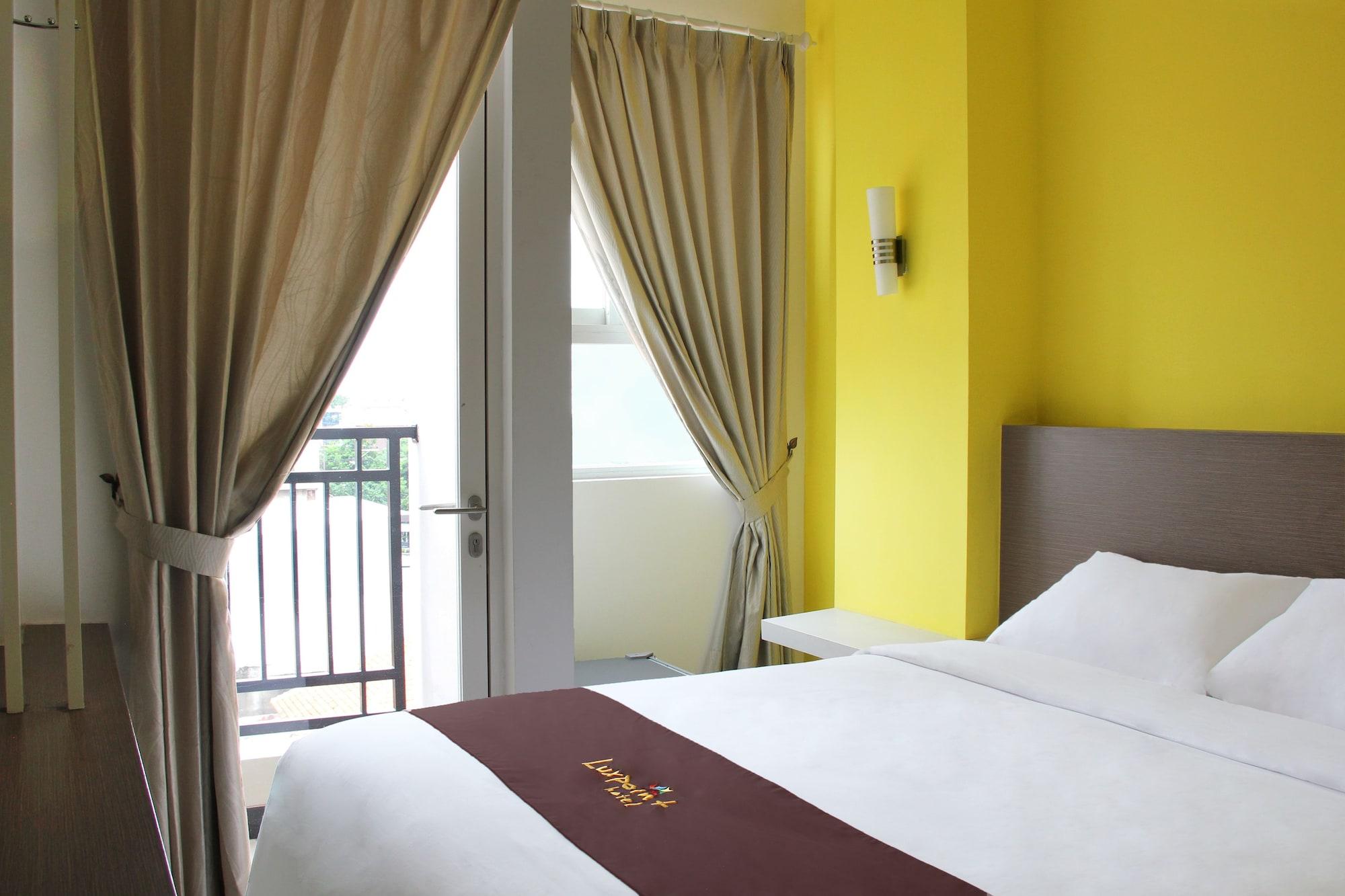 Luxpoint Hotel Baratajaya Сурабая Экстерьер фото