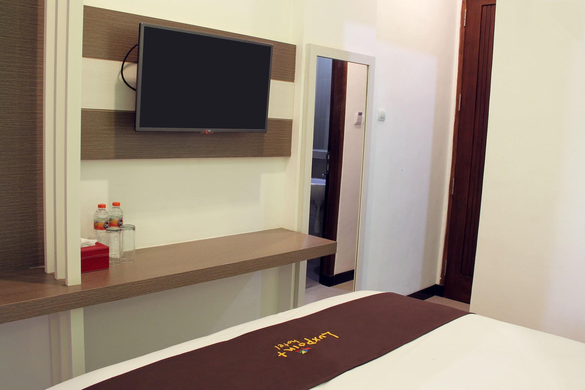 Luxpoint Hotel Baratajaya Сурабая Экстерьер фото