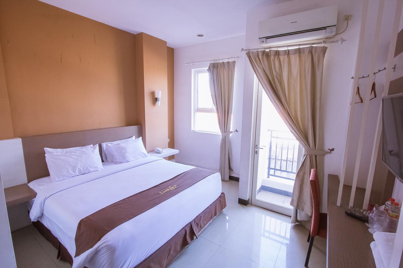 Luxpoint Hotel Baratajaya Сурабая Экстерьер фото